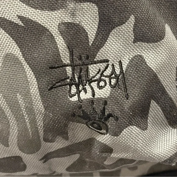 Stussy Camo backpack Original Gear, grey/black 14”x15”x9” - Picture 4 of 14